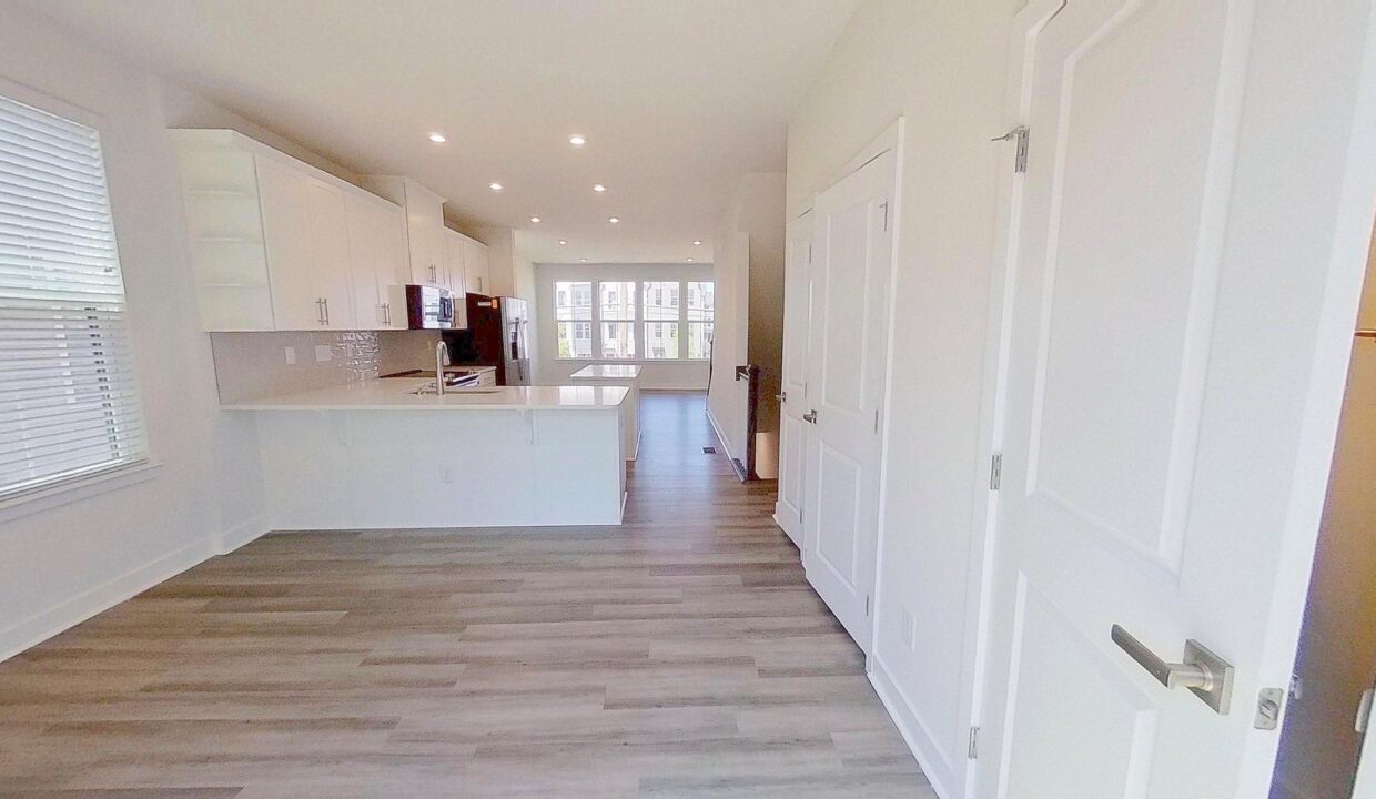 3645-S-Tryon-St-Charlotte-NC-28217-15