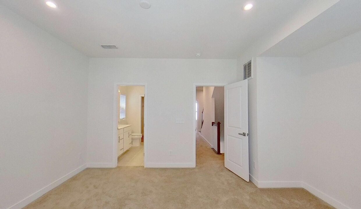 3645-S-Tryon-St-Charlotte-NC-28217-18