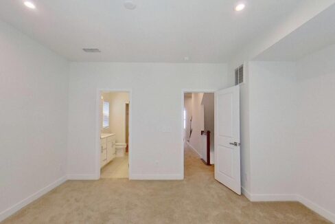 3645-S-Tryon-St-Charlotte-NC-28217-18