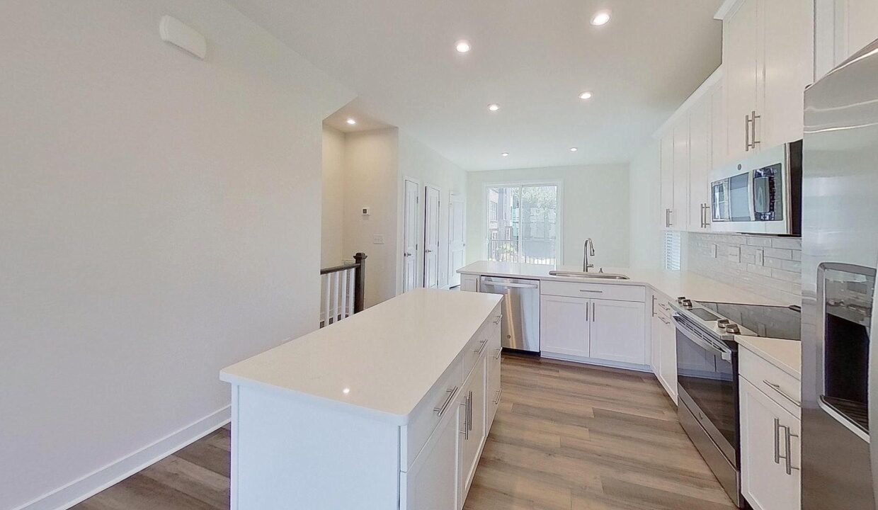 3645-S-Tryon-St-Charlotte-NC-28217-19