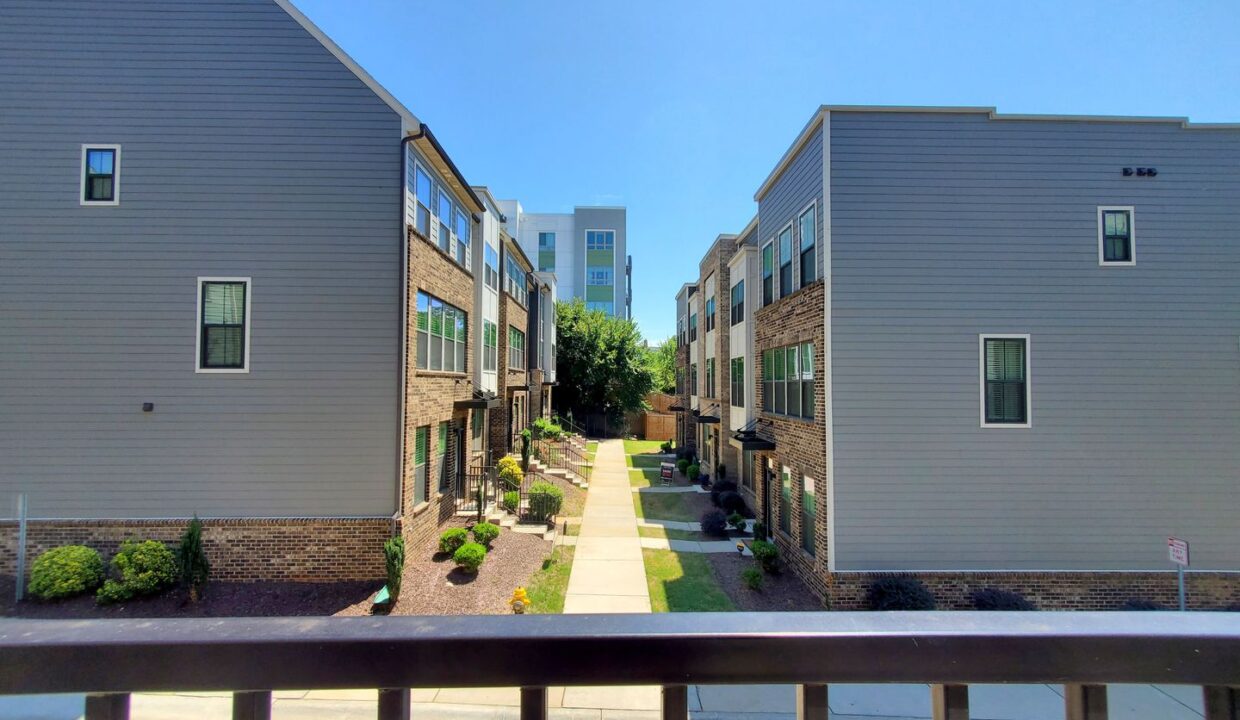 3645-S-Tryon-St-Charlotte-NC-28217-20