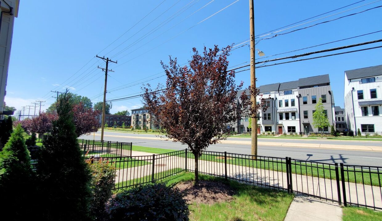 3645-S-Tryon-St-Charlotte-NC-28217-24