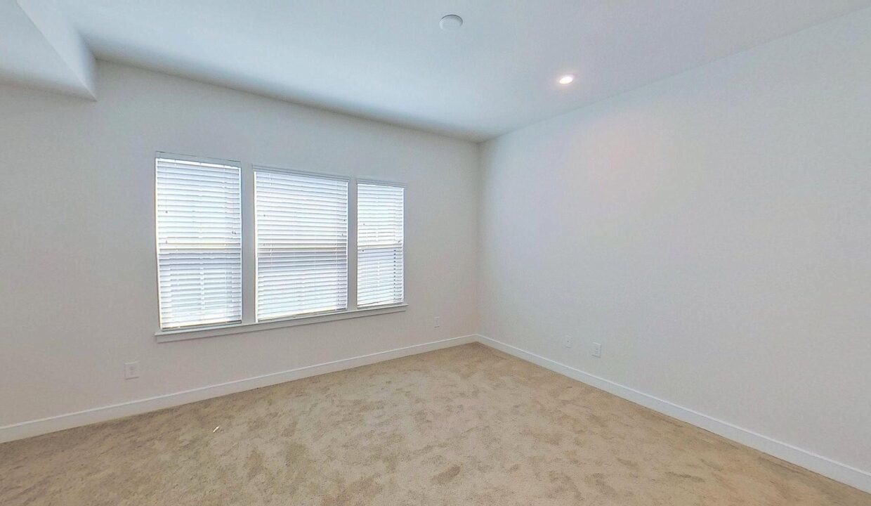 3645-S-Tryon-St-Charlotte-NC-28217-27