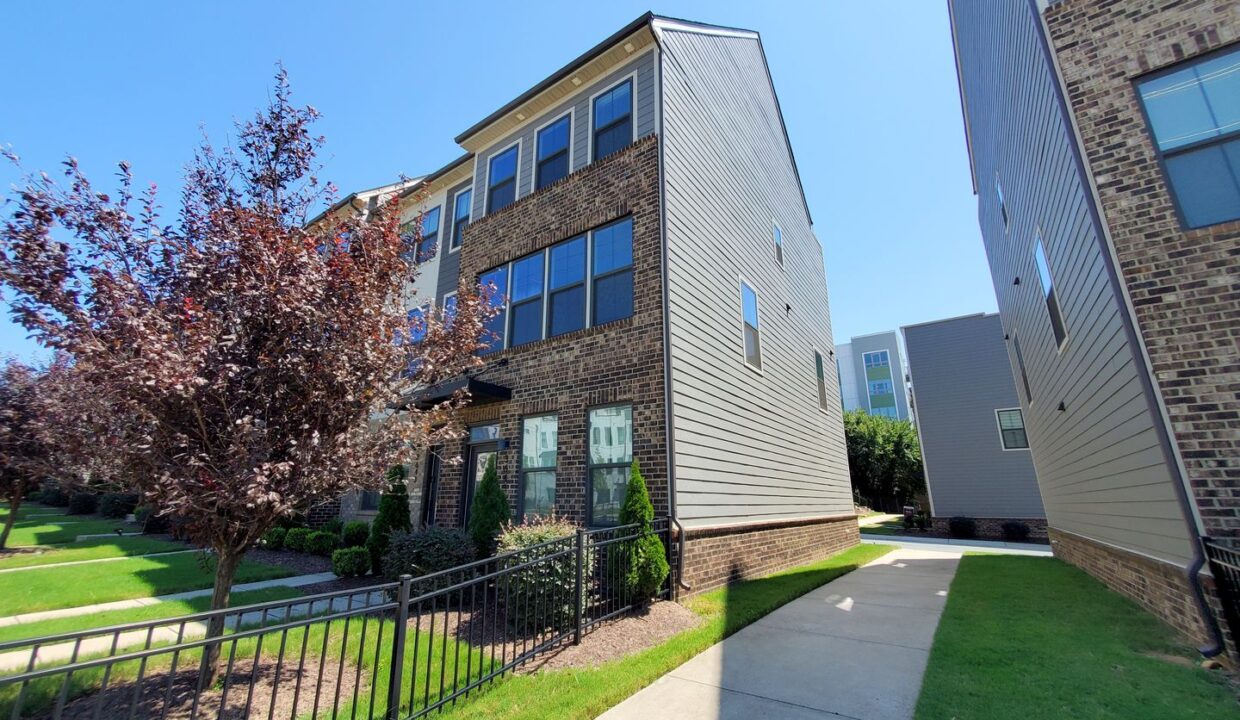 3645-S-Tryon-St-Charlotte-NC-28217-31