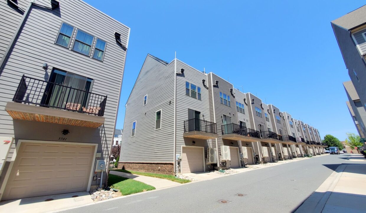 3645-S-Tryon-St-Charlotte-NC-28217-35