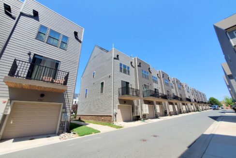 3645-S-Tryon-St-Charlotte-NC-28217-35