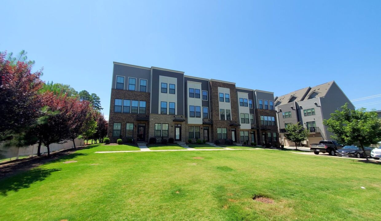 3645-S-Tryon-St-Charlotte-NC-28217-40