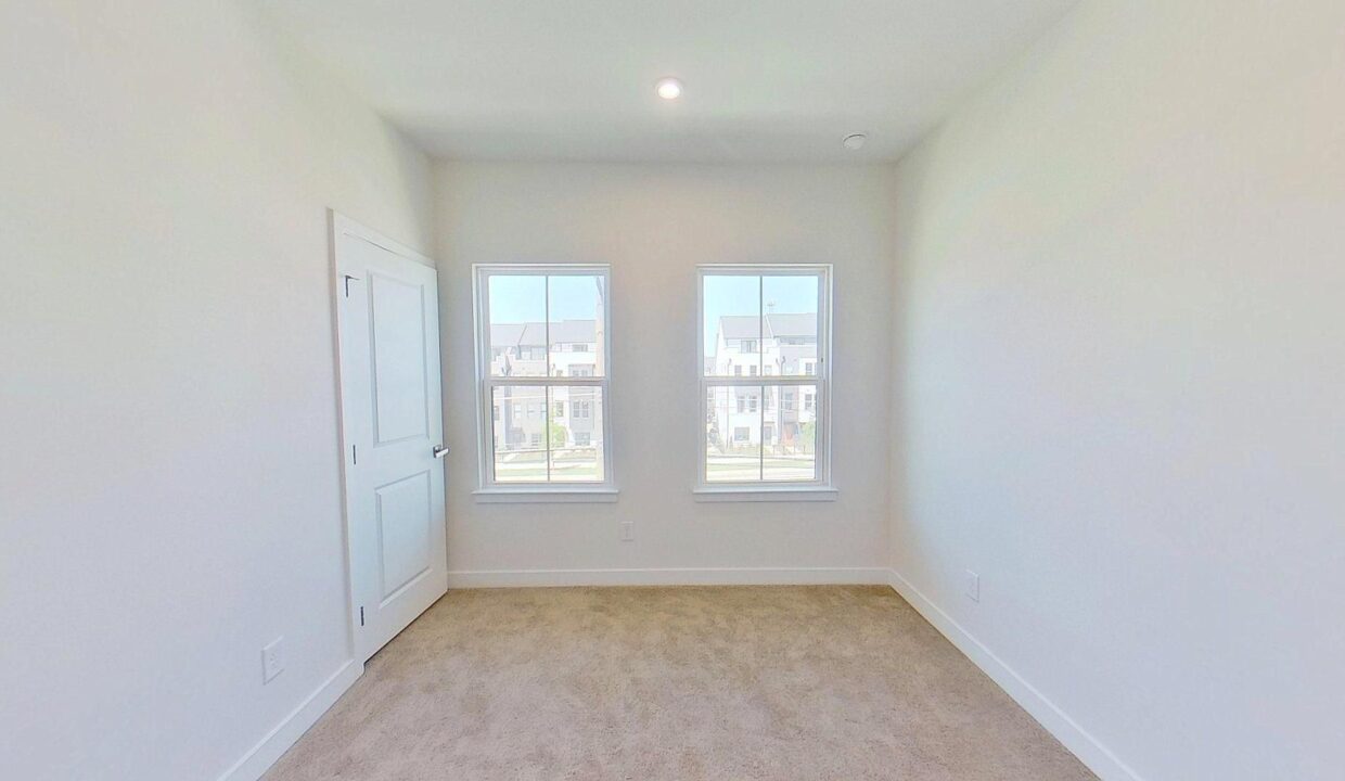 3645-S-Tryon-St-Charlotte-NC-28217-44