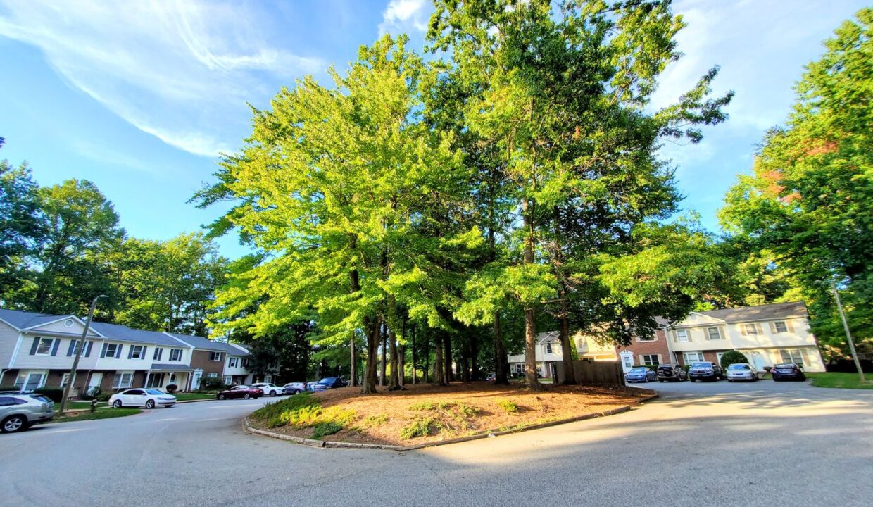4233-Baylor-St-Greensboro-NC-27455-11