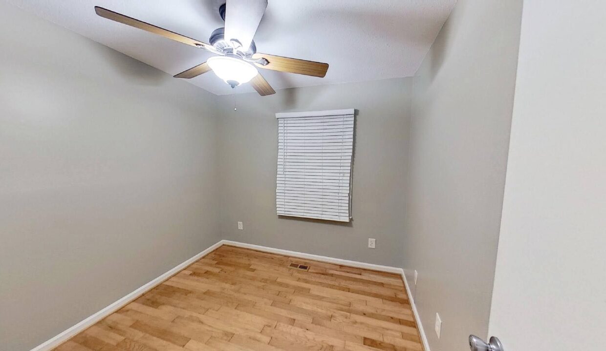 4233-Baylor-St-Greensboro-NC-27455-12