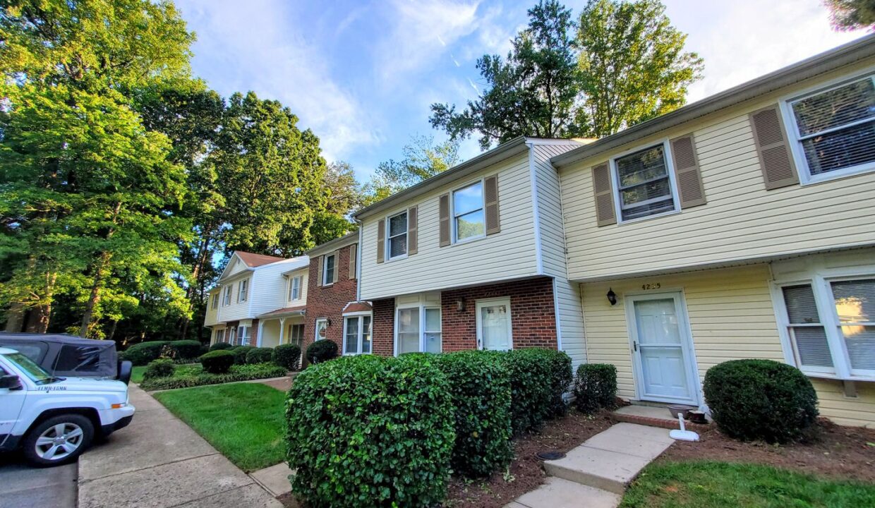 4233-Baylor-St-Greensboro-NC-27455-9