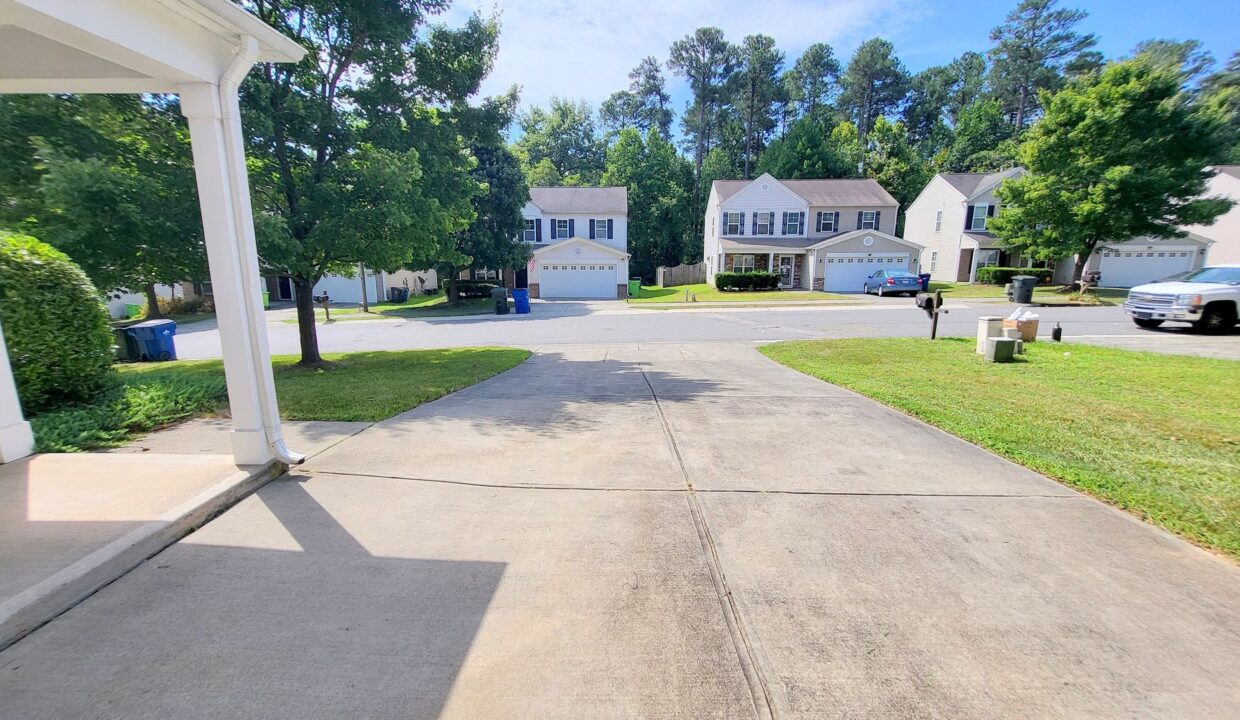4435-Stonewall-Dr-Raleigh-NC-27604-16