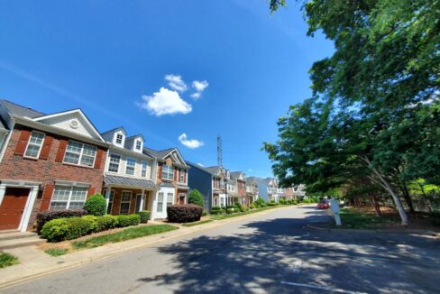 4962-Kotlik-Dr-Charlotte-NC-28269-18