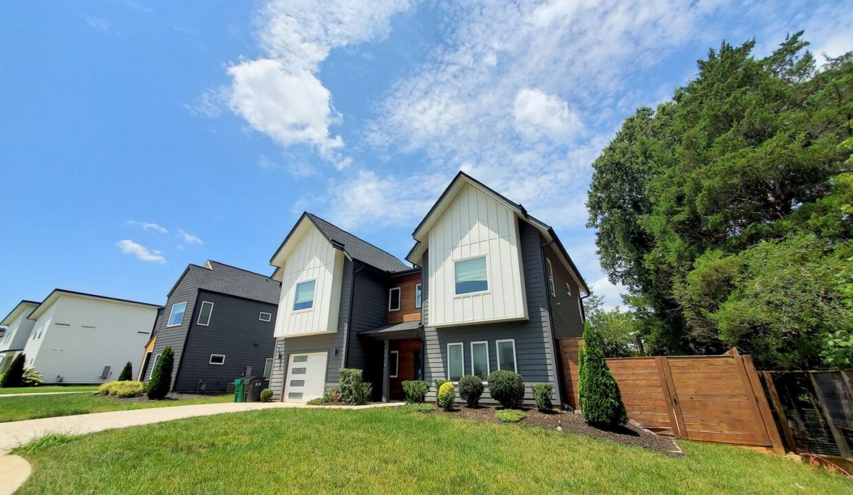 5018-Double-Lakes-Dr-Charlotte-NC-28212-10