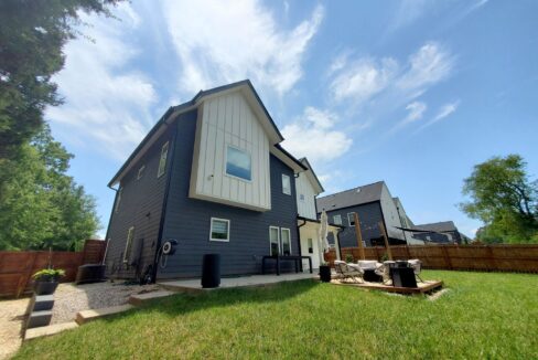 5018-Double-Lakes-Dr-Charlotte-NC-28212-20