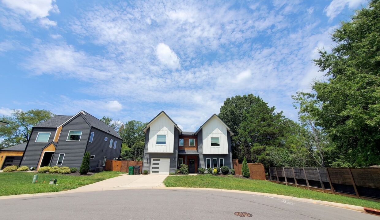 5018-Double-Lakes-Dr-Charlotte-NC-28212-28
