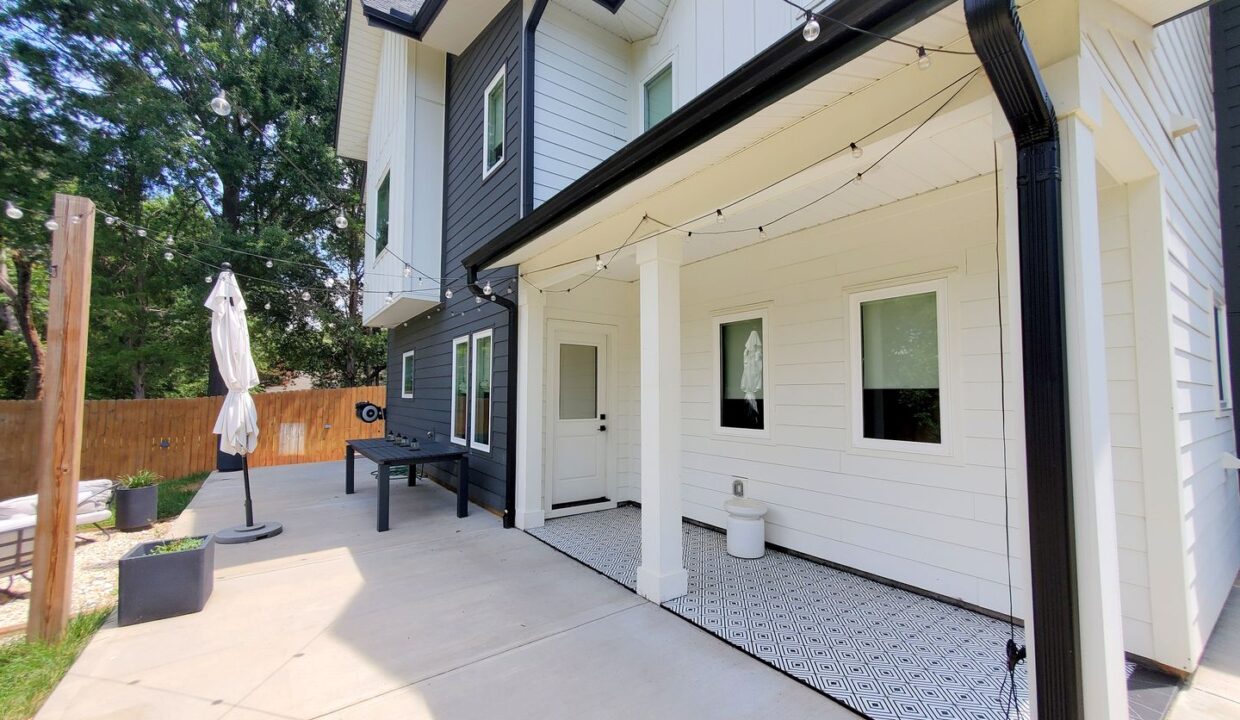 5018-Double-Lakes-Dr-Charlotte-NC-28212-3