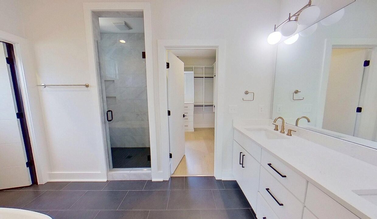 5018-Double-Lakes-Dr-Charlotte-NC-28212-34