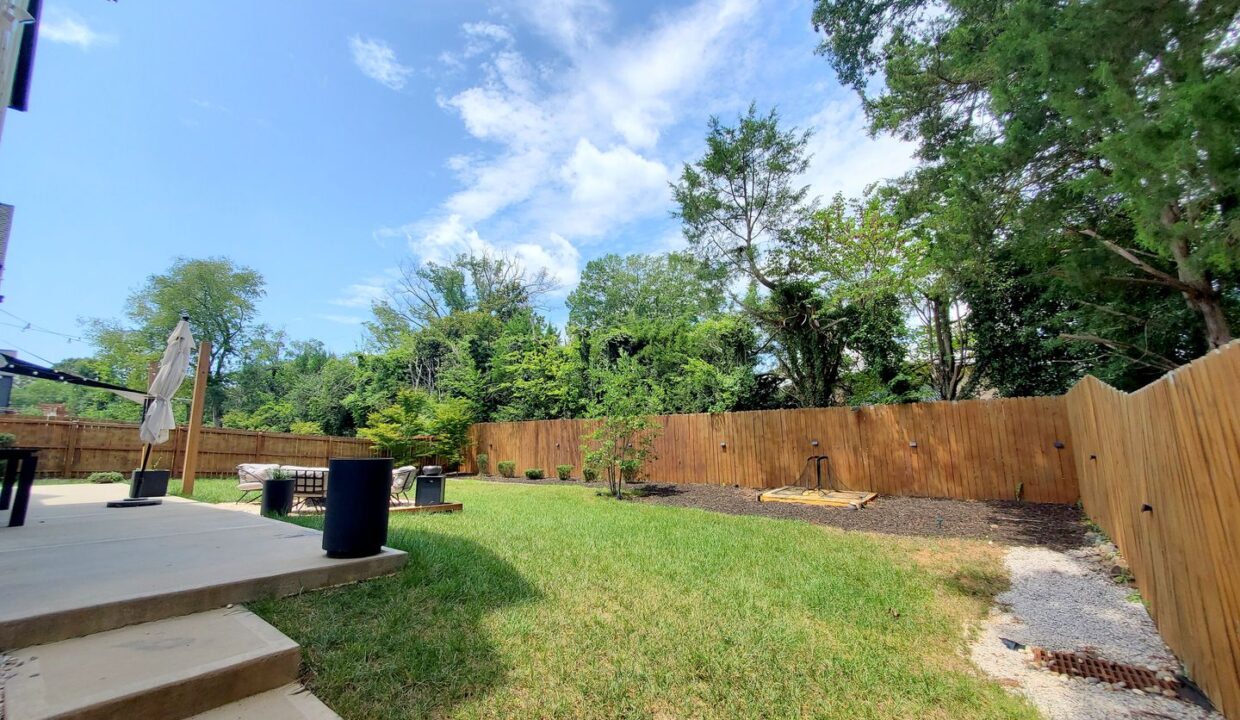 5018-Double-Lakes-Dr-Charlotte-NC-28212-36