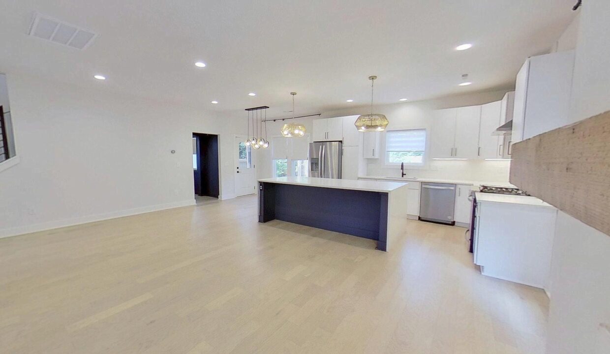 5018-Double-Lakes-Dr-Charlotte-NC-28212-7
