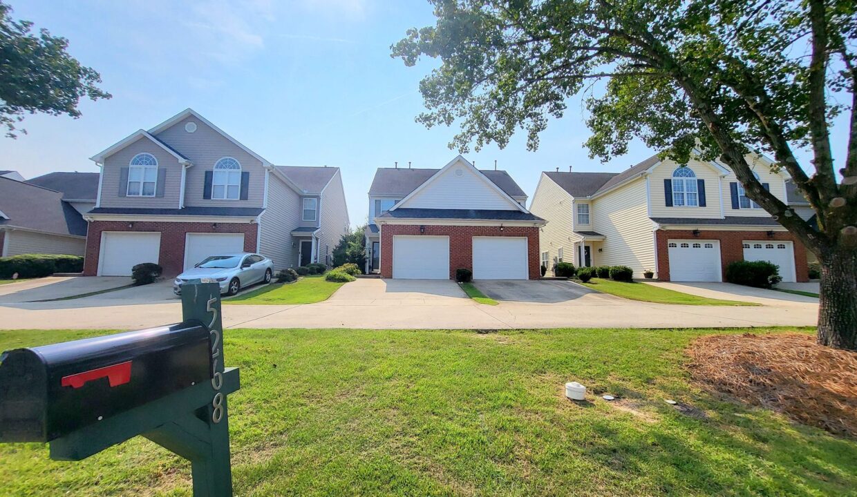 5268-Eagle-Trace-Dr-Raleigh-NC-27604-25