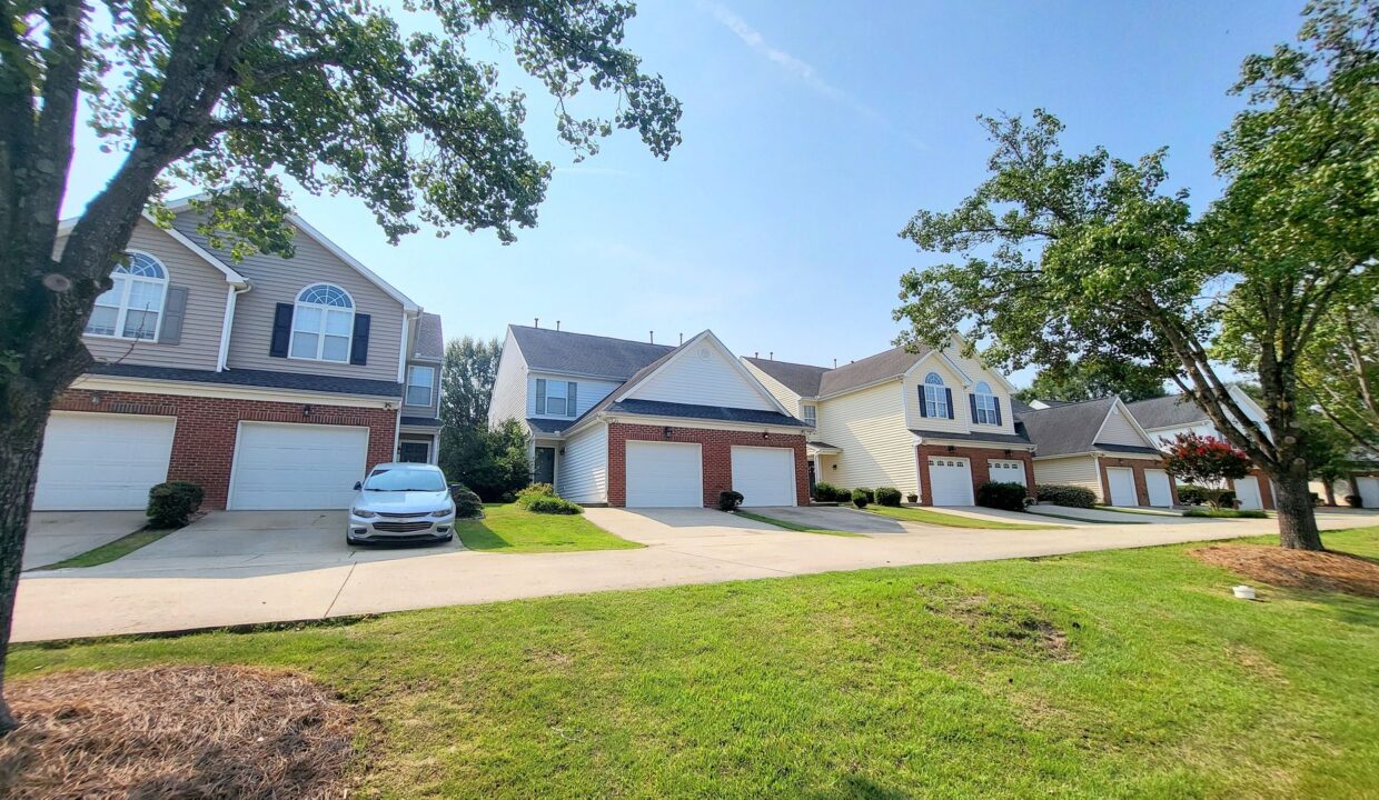 5268-Eagle-Trace-Dr-Raleigh-NC-27604-28