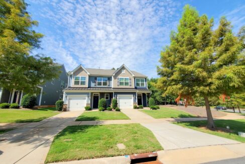 5518-Harris-Cove-Dr-Charlotte-NC-28269-5