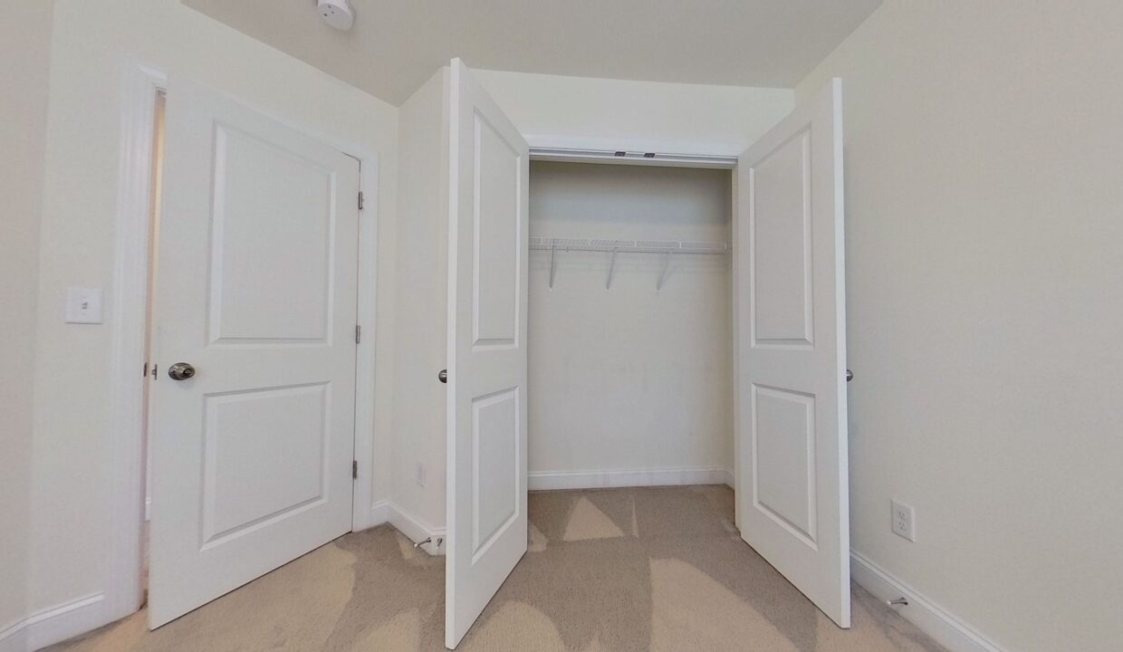 5518-Harris-Cove-Dr-Charlotte-NC-28269-7