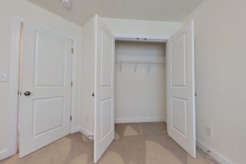 5518-Harris-Cove-Dr-Charlotte-NC-28269-7