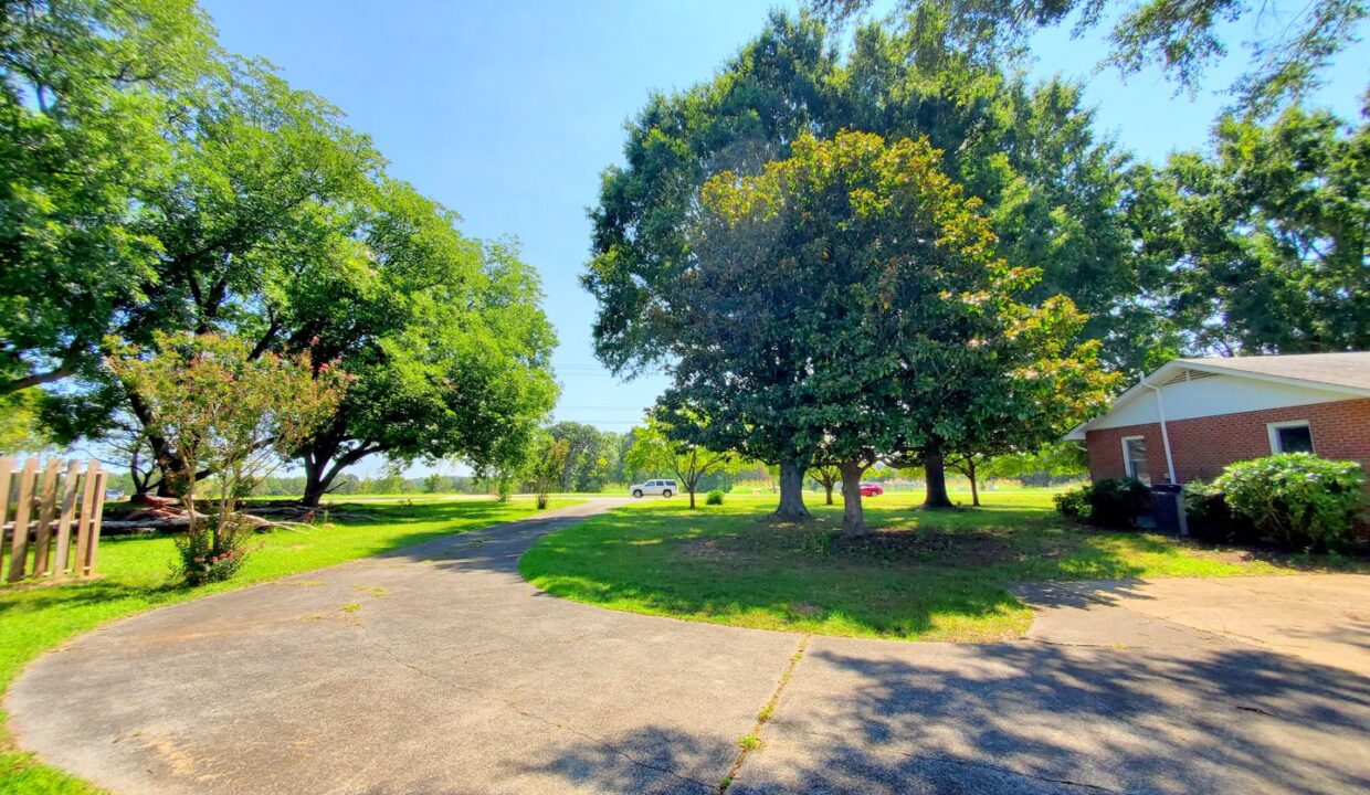 654-Meadowlark-Dr-Winston-Salem-NC-27106-21