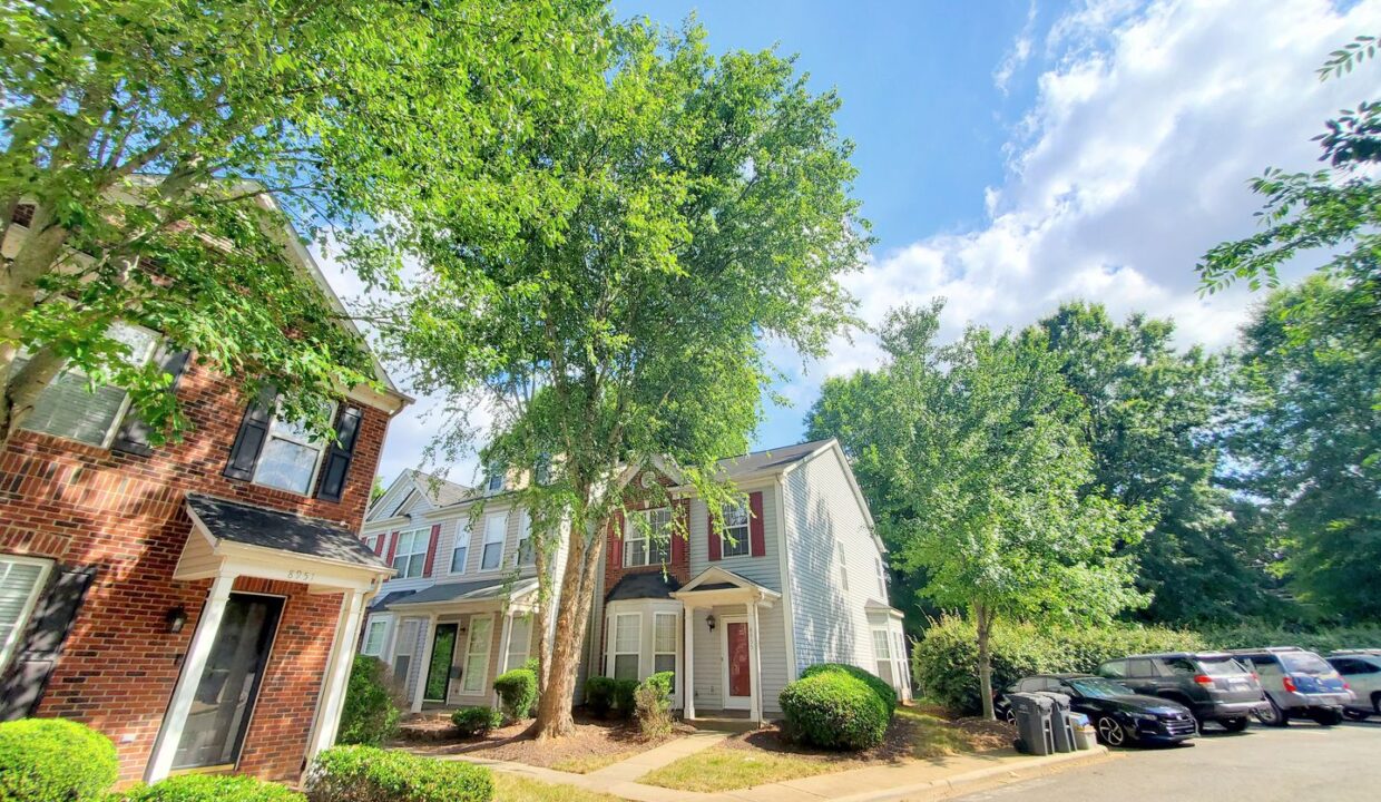 8955-Gerren-Ct-Charlotte-NC-28217-13