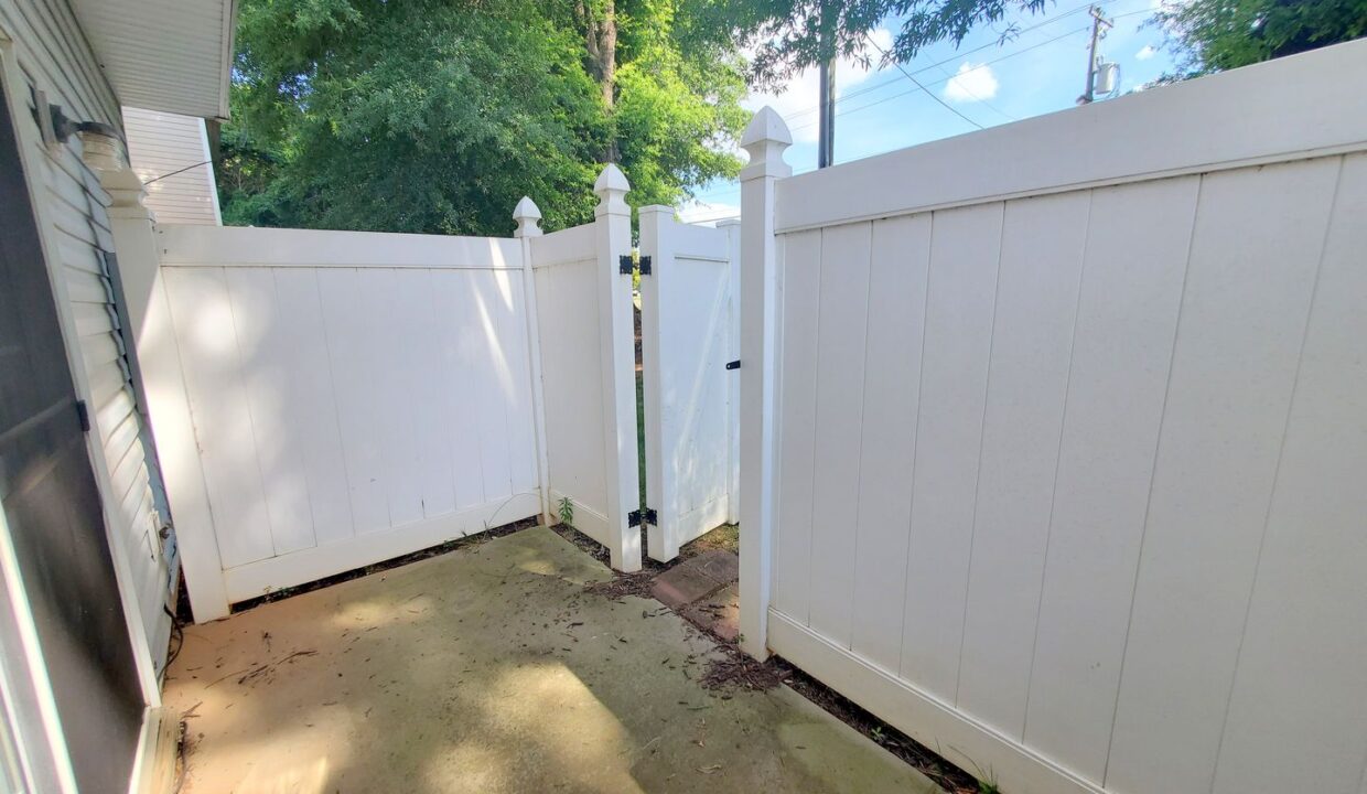 8955-Gerren-Ct-Charlotte-NC-28217-27