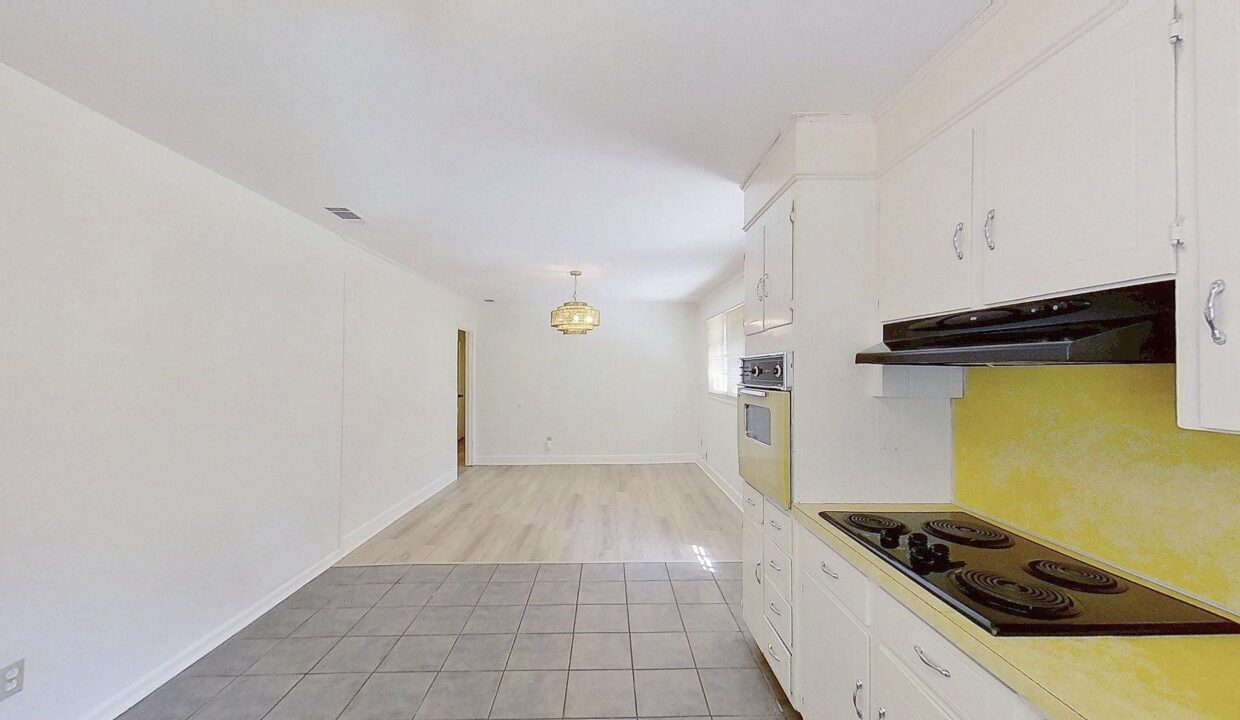 10529-Starwood-Dr-Charlotte-NC-28215-17
