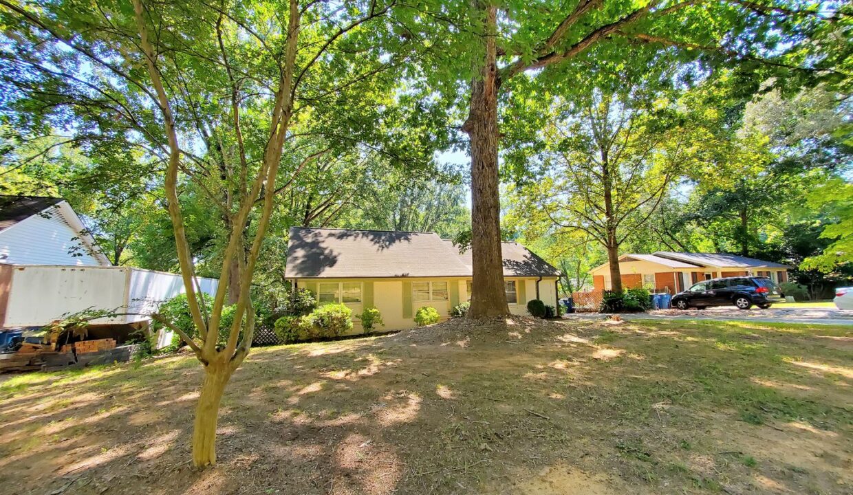 10529-Starwood-Dr-Charlotte-NC-28215-18