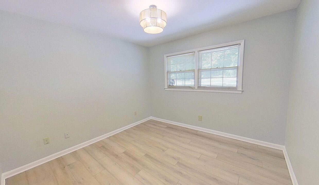 10529-Starwood-Dr-Charlotte-NC-28215-21