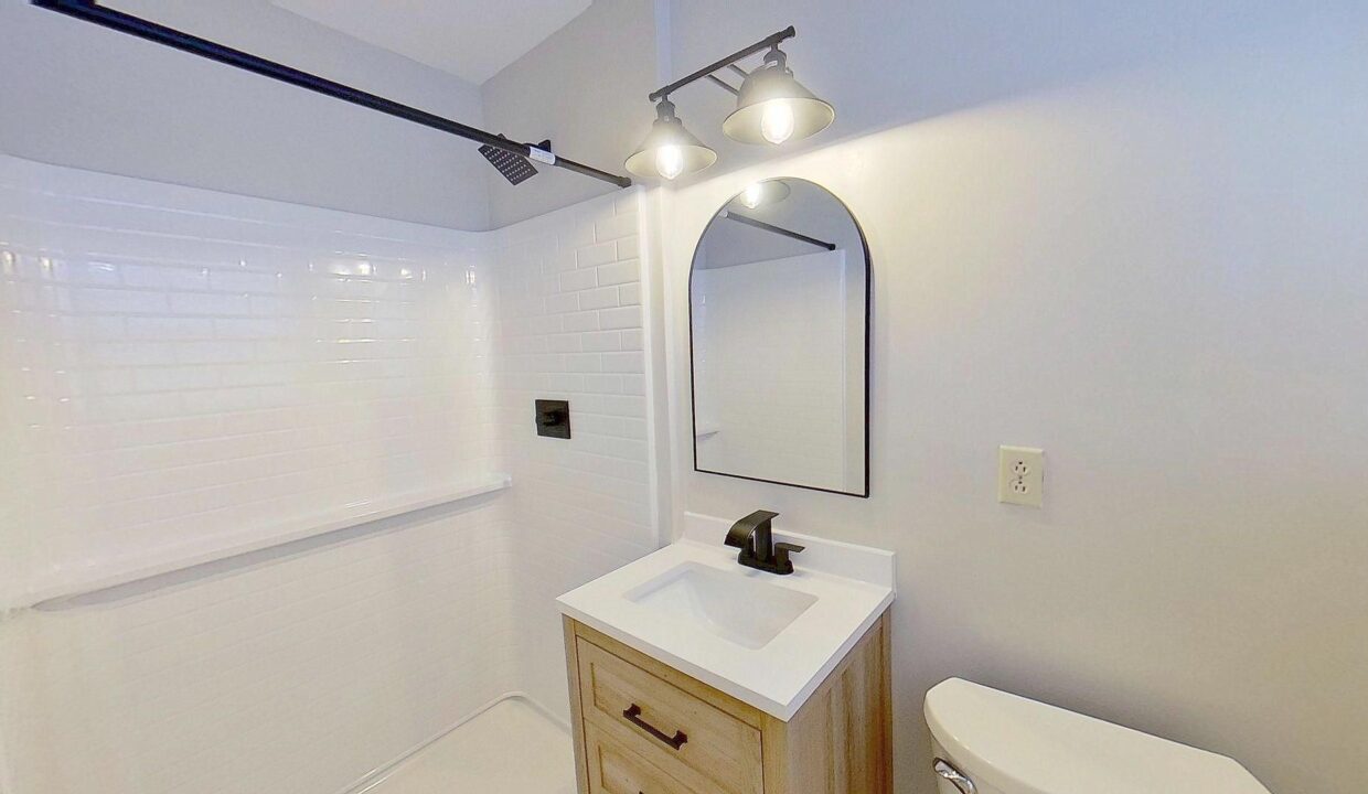 10529-Starwood-Dr-Charlotte-NC-28215-23