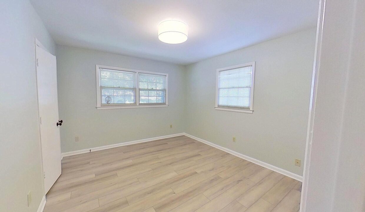10529-Starwood-Dr-Charlotte-NC-28215-24