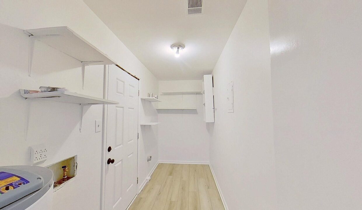 10529-Starwood-Dr-Charlotte-NC-28215-6