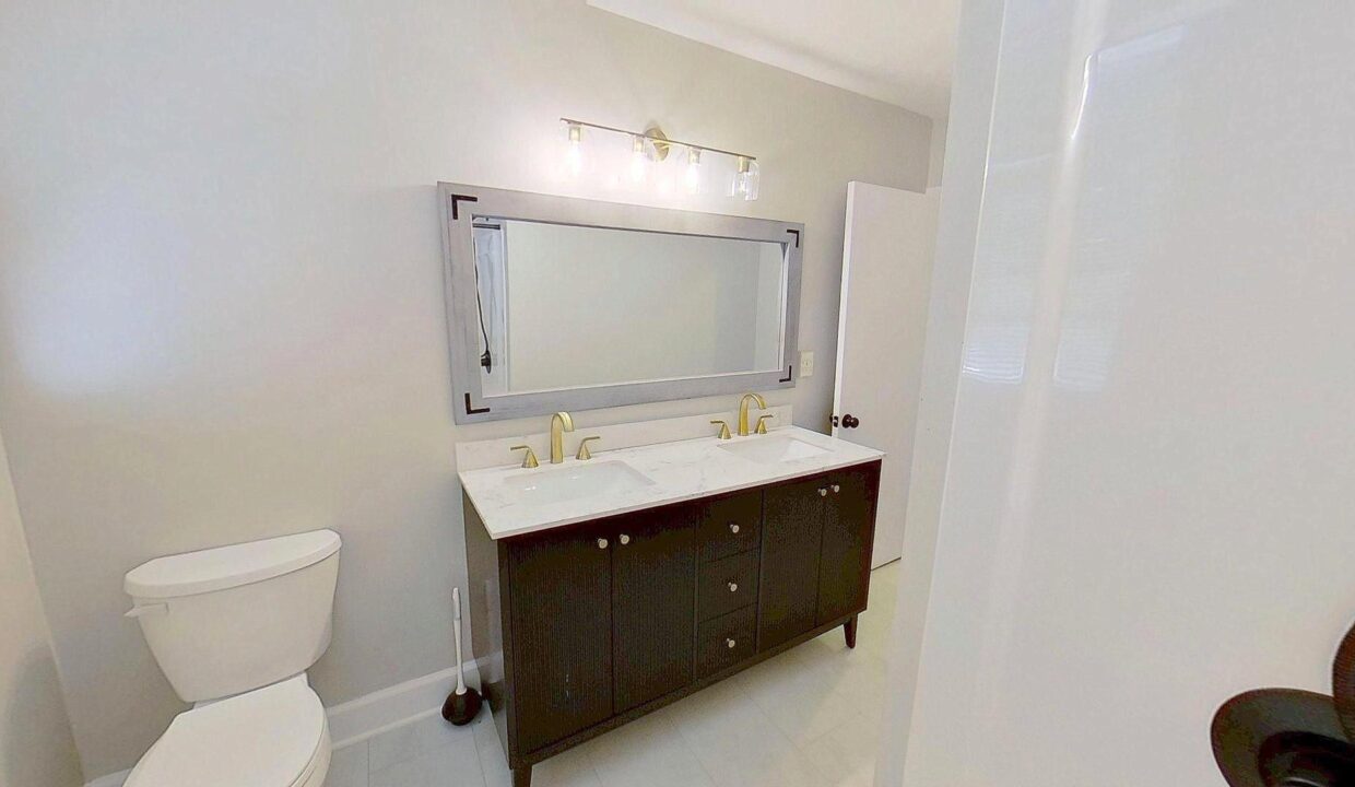 10529-Starwood-Dr-Charlotte-NC-28215-9