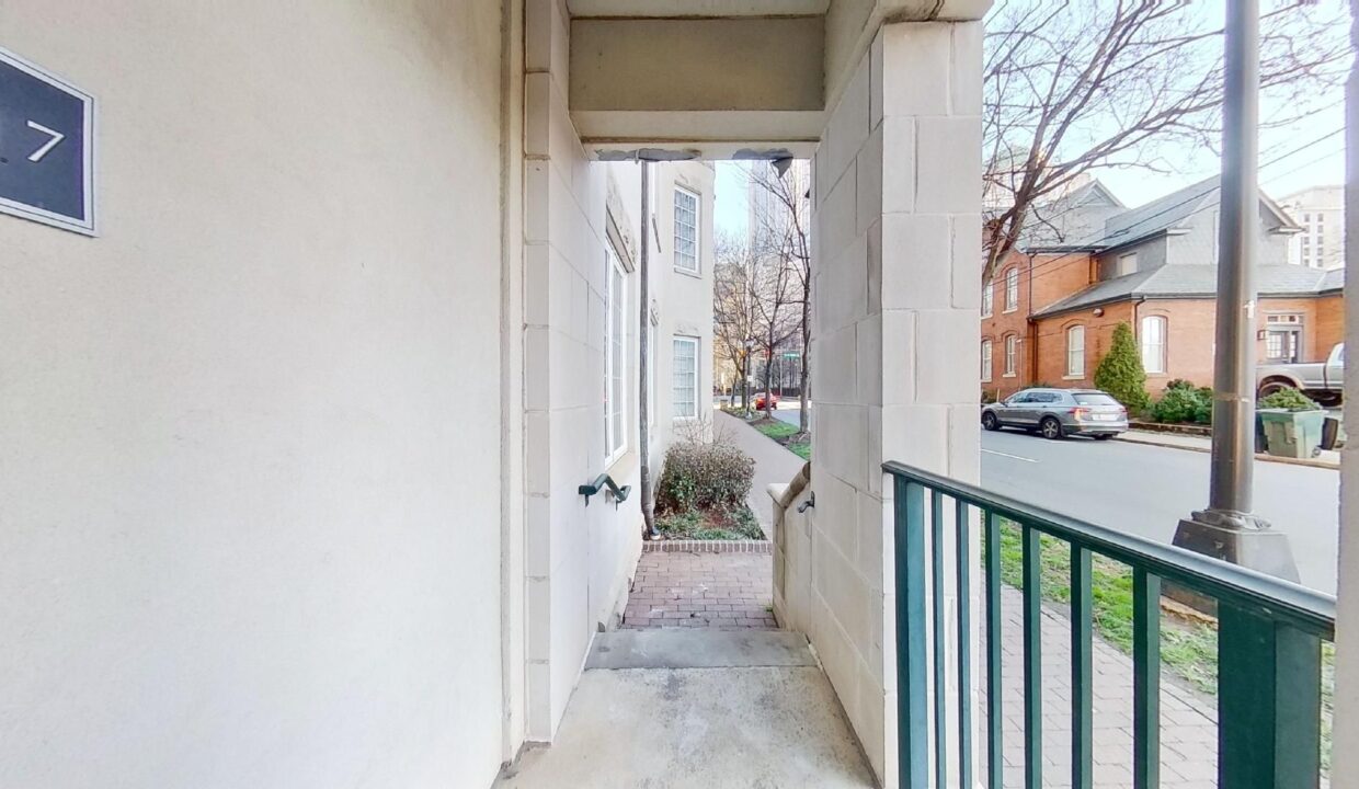 300-W-5th-St-117-Charlotte-NC-28202-18