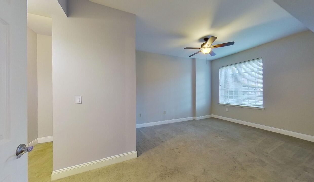 300-W-5th-St-117-Charlotte-NC-28202-21