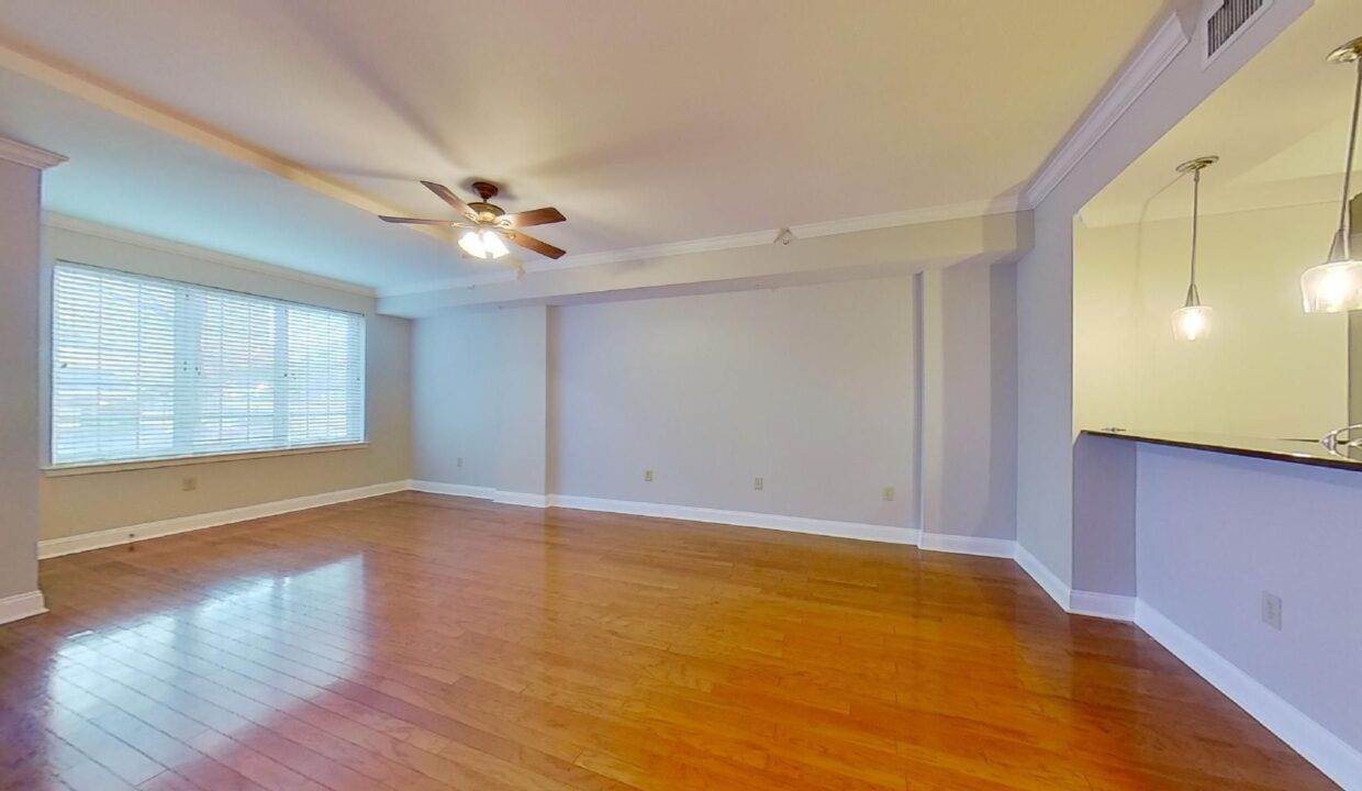 300-W-5th-St-117-Charlotte-NC-28202-7
