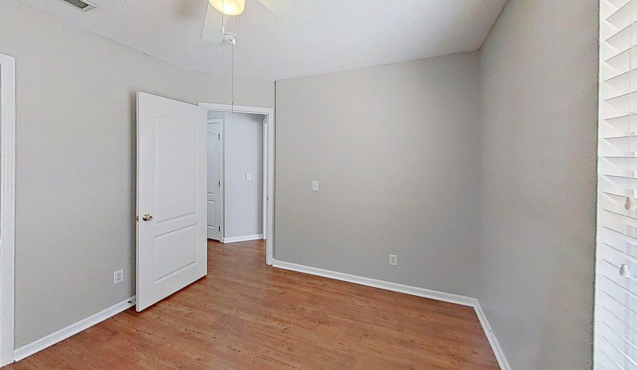 4105-Viewmont-Dr-Raleigh-NC-27610-17