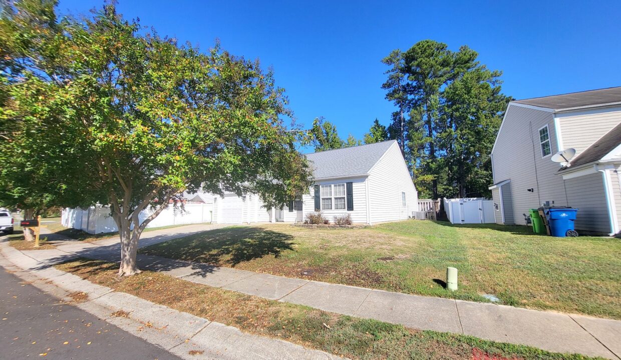 4105-Viewmont-Dr-Raleigh-NC-27610-20