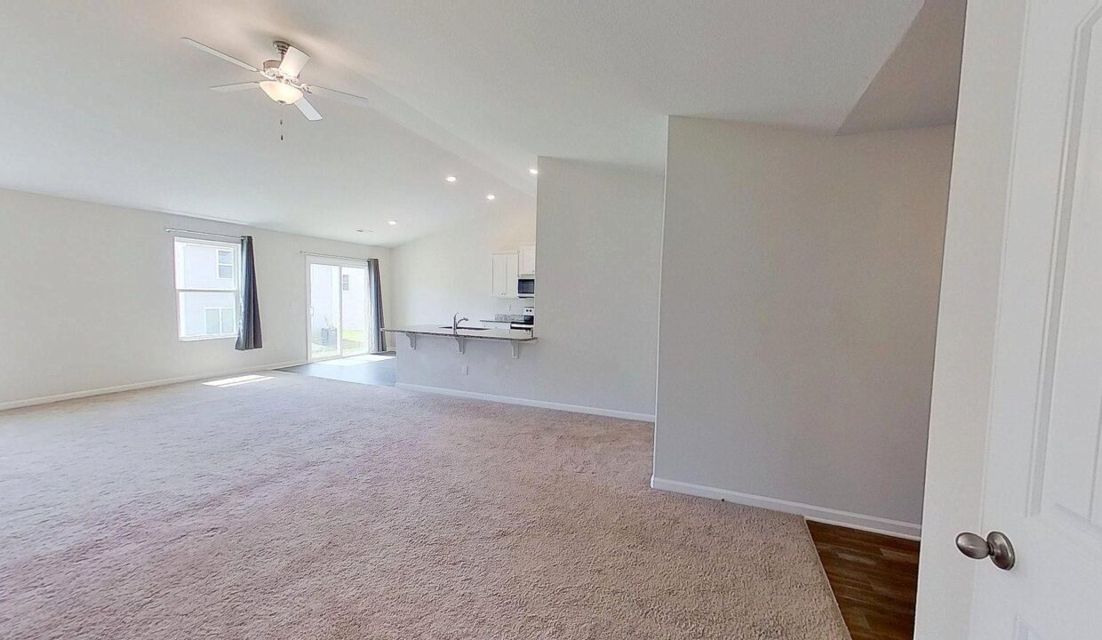 4612-Hazelburn-Dr-Greensboro-NC-27405-14