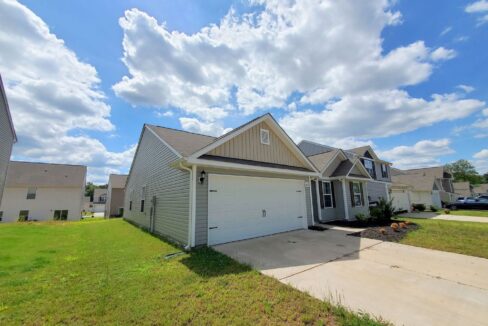 4612-Hazelburn-Dr-Greensboro-NC-27405-15