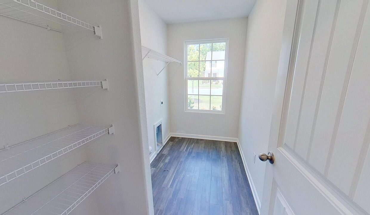 4612-Hazelburn-Dr-Greensboro-NC-27405-20