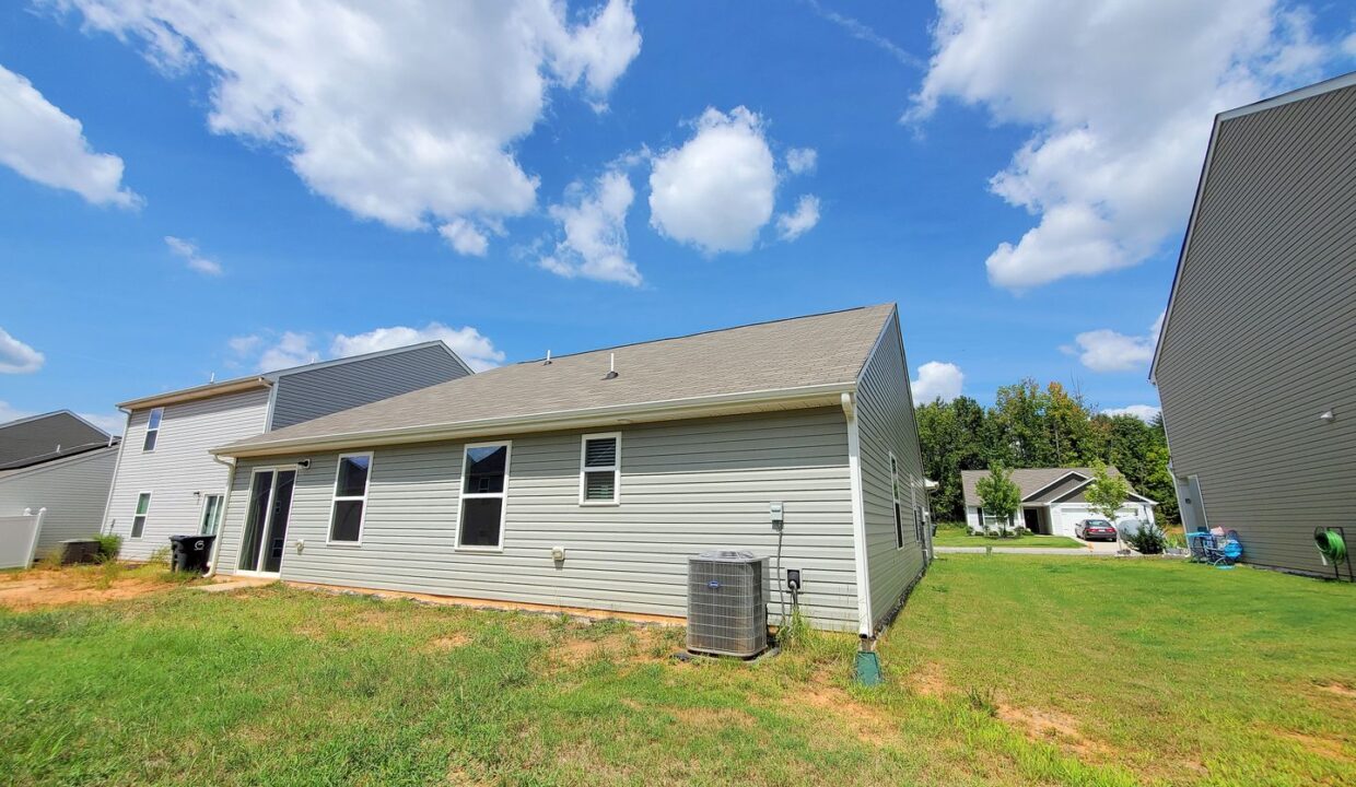 4612-Hazelburn-Dr-Greensboro-NC-27405-21