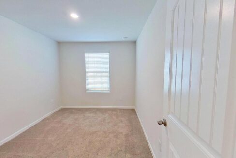 4612-Hazelburn-Dr-Greensboro-NC-27405-24