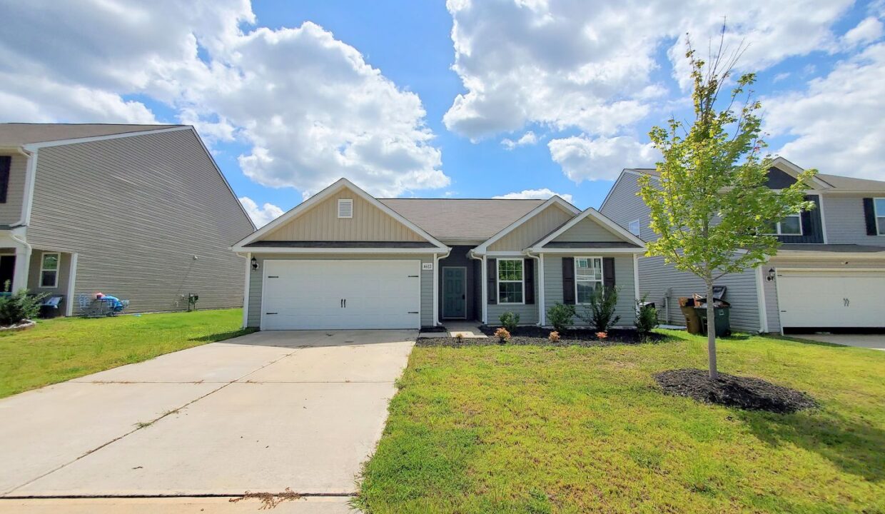 4612-Hazelburn-Dr-Greensboro-NC-27405-32